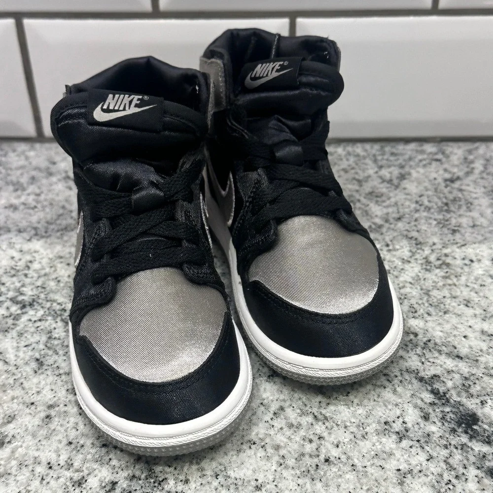 Nike Jordan 1 Retro High OG TD Black Medium Grey White FD5305 010‎ Toddler Sz 9c